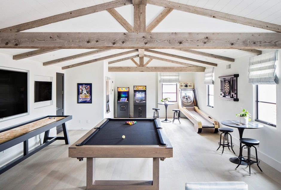 prepare a game room for your guests
