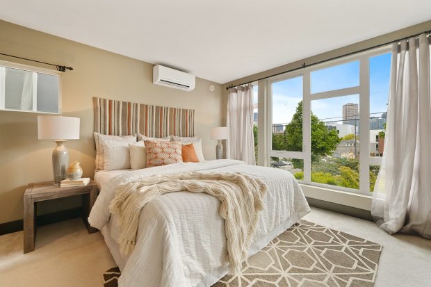 Nice Bedroom Decor Helps You Get A Good Night Sleep