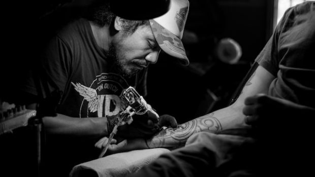 choosing tattoo artist