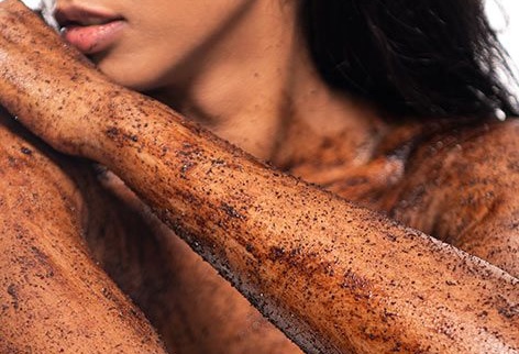 woman using coffee in beauty routine