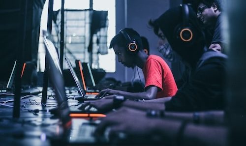 teens becoming millionaires by video gaming