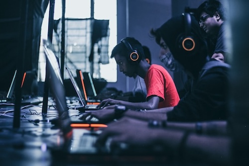 teens becoming millionaires by video gaming