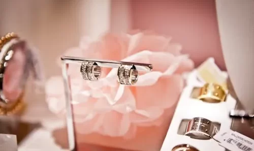 appeal of jewelry